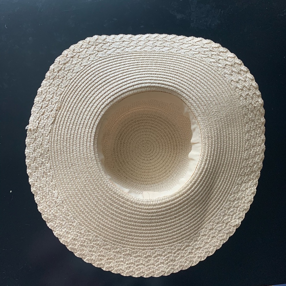 Sun hat - Picture 3 of 3